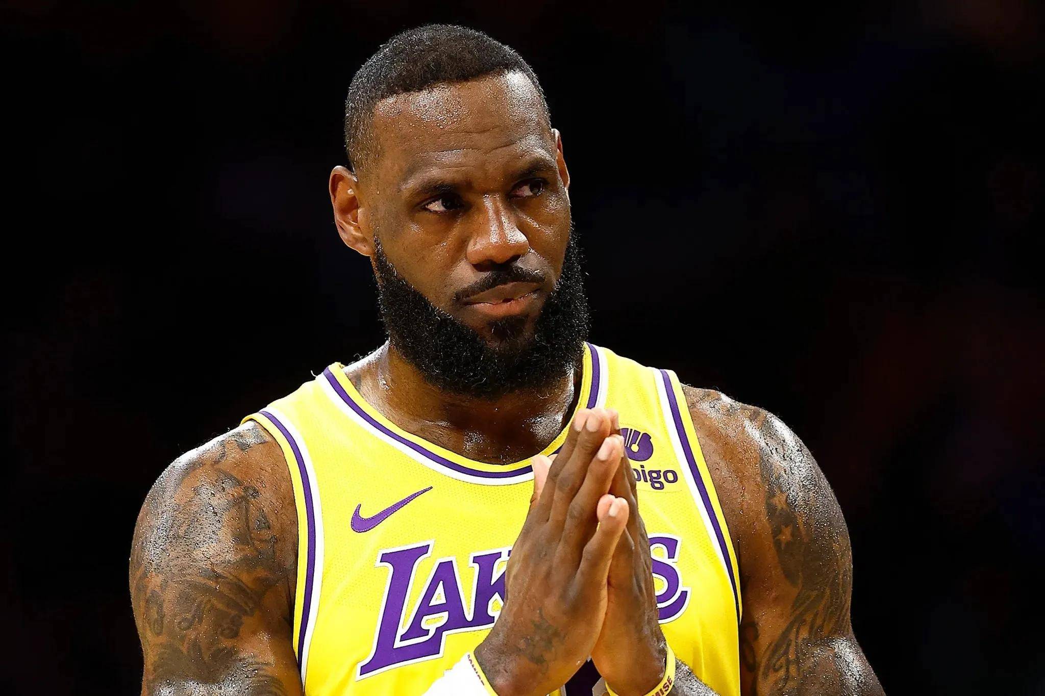 詹姆斯赛事官方发布势不可挡新规，热火争议不断！的简单介绍