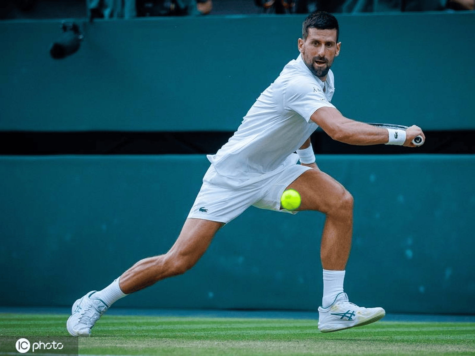 九游-德约科维奇连续十五场比赛得分超过突破纪录，拜仁挑战极限！的简单介绍